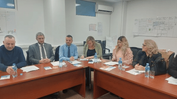 Nënshkrimi i Marrëveshjes së Bashkëpunimit për Institucionalizimin e Mekanizmit Komunal kundër Dhunës në Familje në Komunën e Deçanit