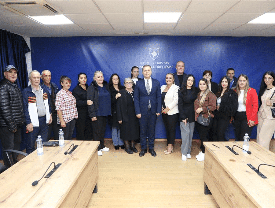 Qytetarët ndajnë përvojat e tyre mbi rëndësinë e ndihmës juridike falas