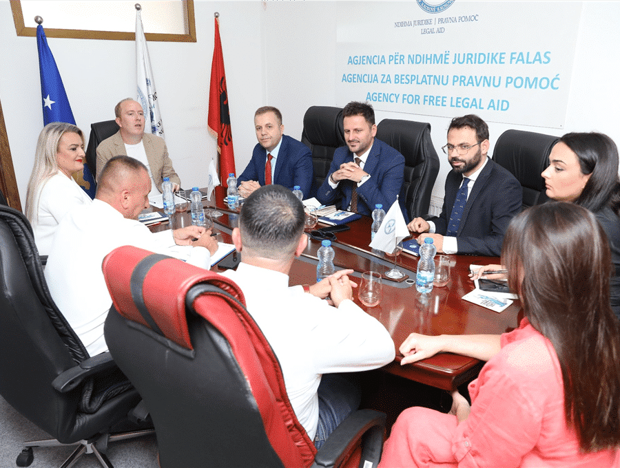 Ministri i Drejtësisë viziton Agjencinë për Ndihmë Juridike Falas